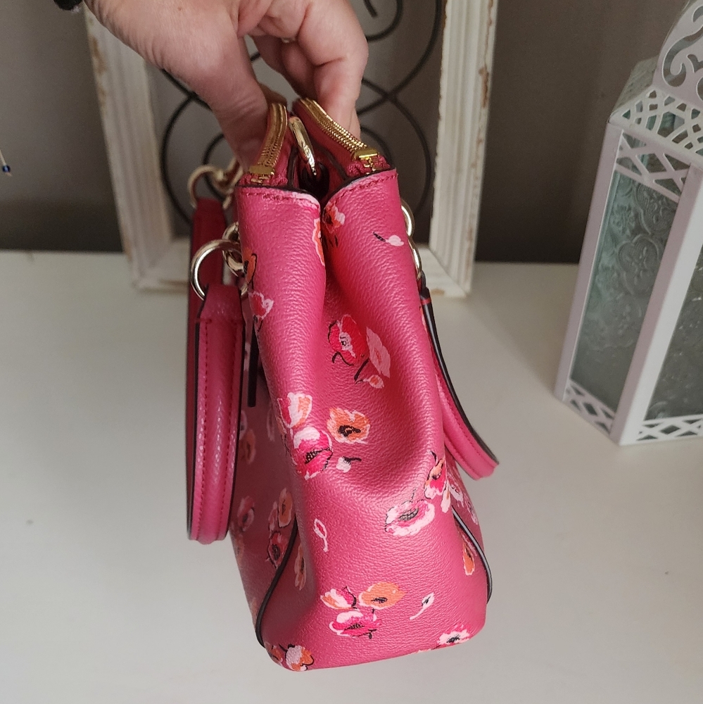 SOLD DO NOT PURCHASE Coach Mini Christie Carryall Pink Floral Women's Bag EUC - Picture 3 of 12